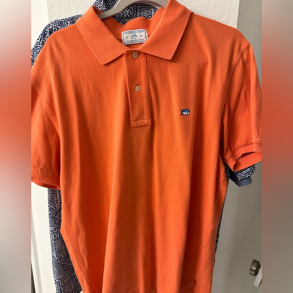 Southern Tide Peach Color Polo - Sz M - Excellent Condition.